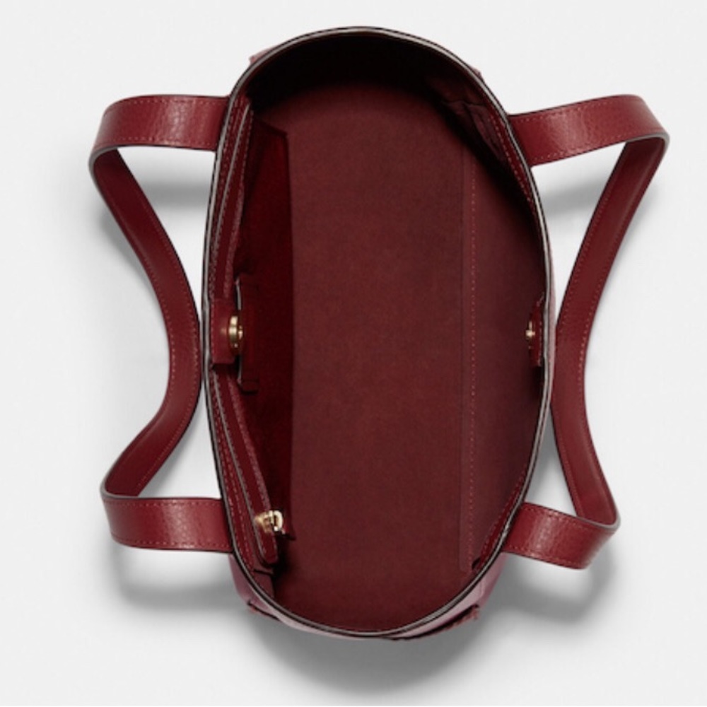 REDDISH VIOLET GOLD ACCENT COLOR BLOCK HORSE & CARRIAGE TOTE - Picture 12 of 12